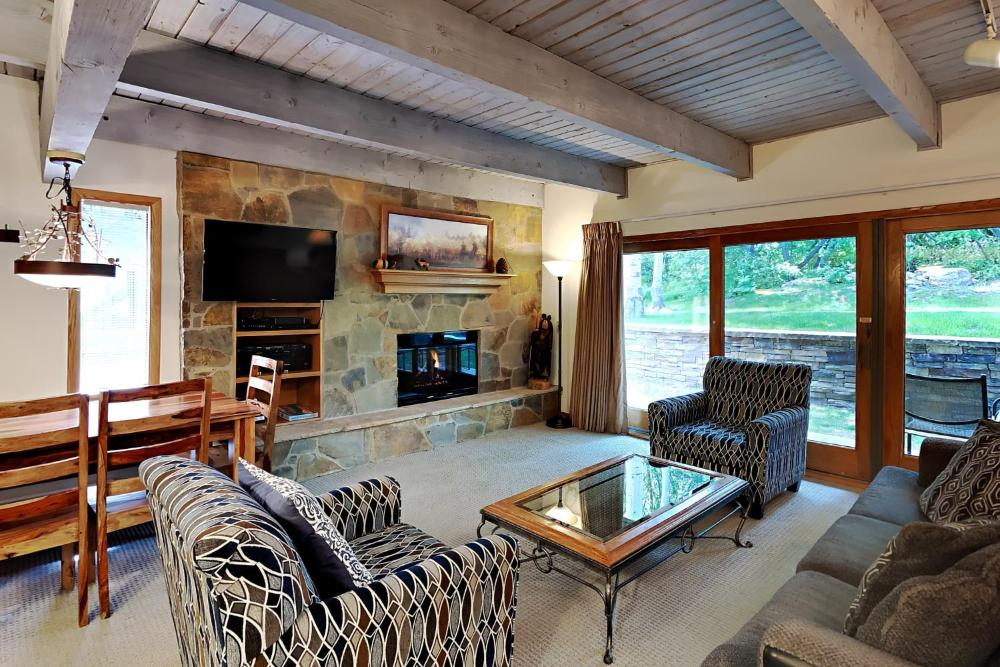 Timberline Condominiums 2 Bedroom Deluxe Unit A2H
